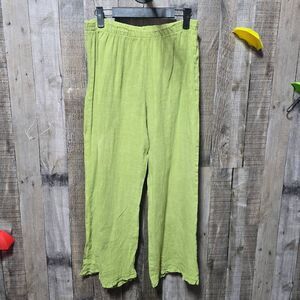Goddess Gear Green Linen Cropped Flare Pants